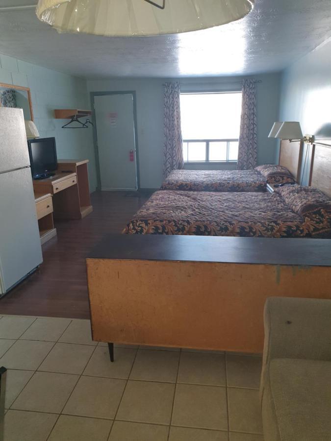 Chimo Motel Cochrane Exterior foto